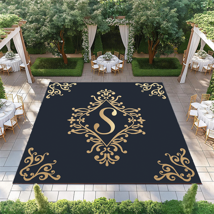 Boutique Golden Monogram